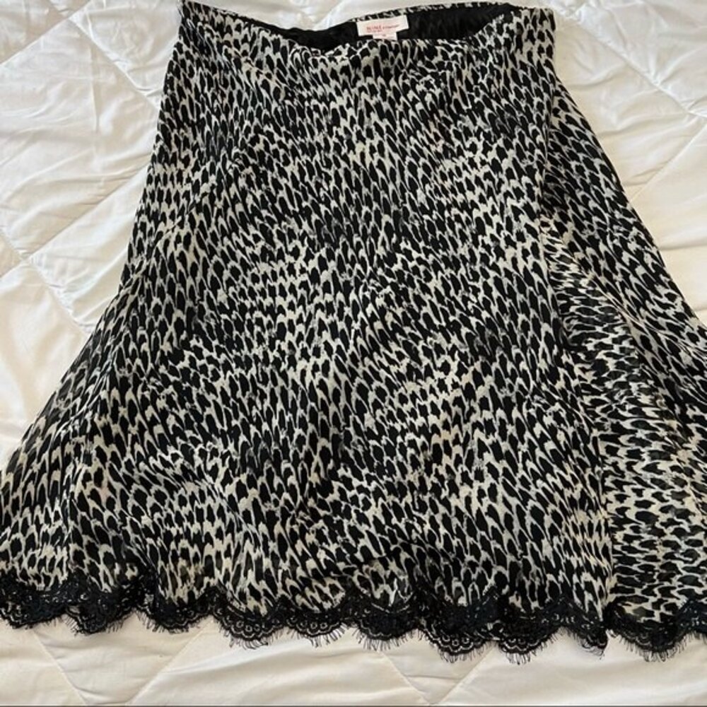 🌼 FINAL PRICE Nine West Animal Print Lace Trim Skirt